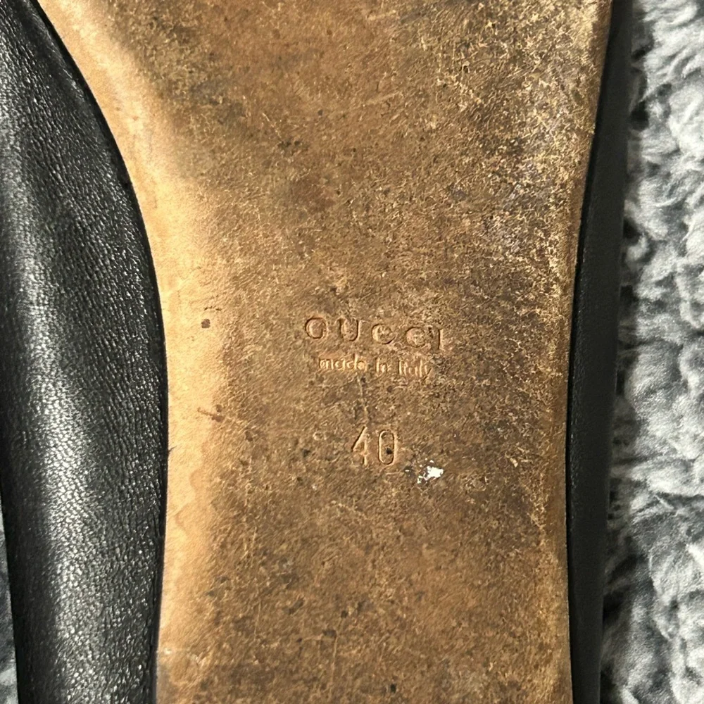 Gucci Black Flats with Gold Emblem - Picture 5 of 6